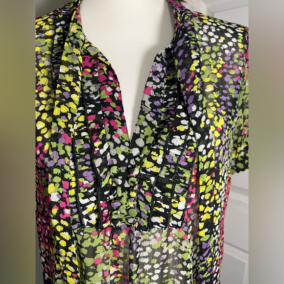 Apostrophe Tops - 💫 Apostrophe short sleeve modest sheer ruffle front multicolor blouse